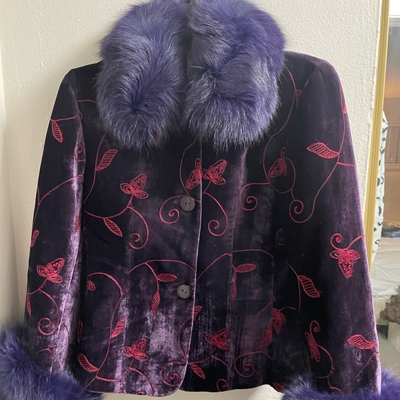 Todd Smith purple velvet jacket with faux fur collar and sleeves, Size 8 - Picture 3 of 3